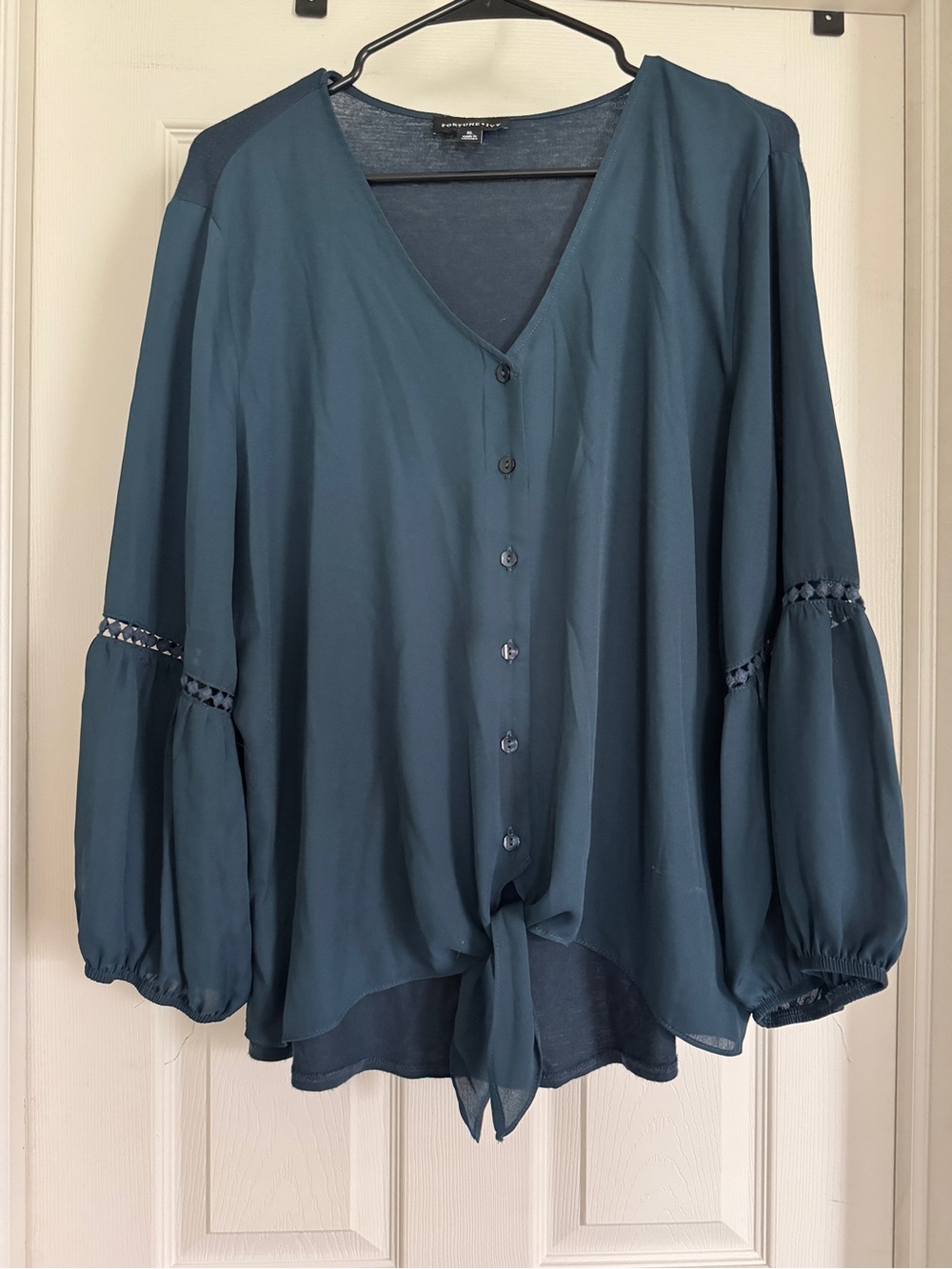 Fortune Ivy Button-Front Tie Hem Blouse in Teal